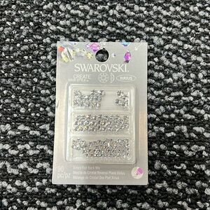 Swarovski Hotfix Crystals Silver 90 piece, Crafting  Arts and Crafts, Scrapbook